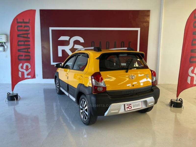 ETIOS CROSS 1.5 16V FLEX 4P MANUAL - 2014 - NOVO HAMBURGO