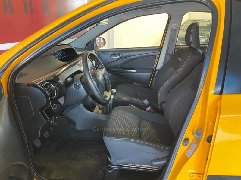 ETIOS CROSS 1.5 16V FLEX 4P MANUAL - 2014 - NOVO HAMBURGO