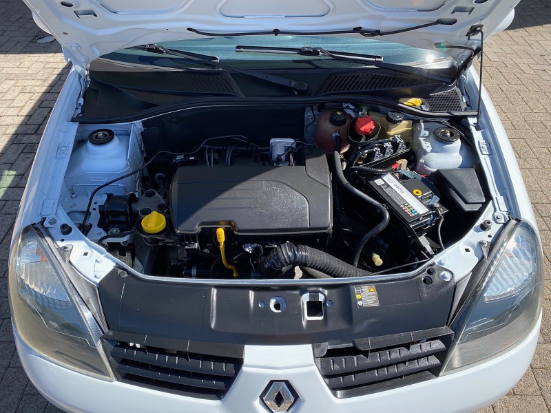 CLIO 1.0 CAMPUS 16V FLEX 4P MANUAL - 2011 - CAXIAS DO SUL