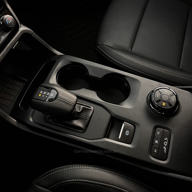 RANGER 3.0 V6 LIMITED PLUS CD TURBO 4X4 DIESEL 4P AUTOMÁTICO - 2024 - VACARIA