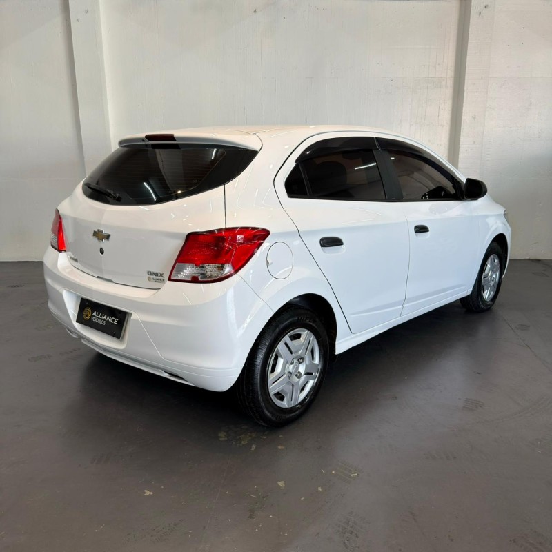 ONIX 1.0 MPFI LS 8V FLEX 4P MANUAL - 2015 - CAXIAS DO SUL