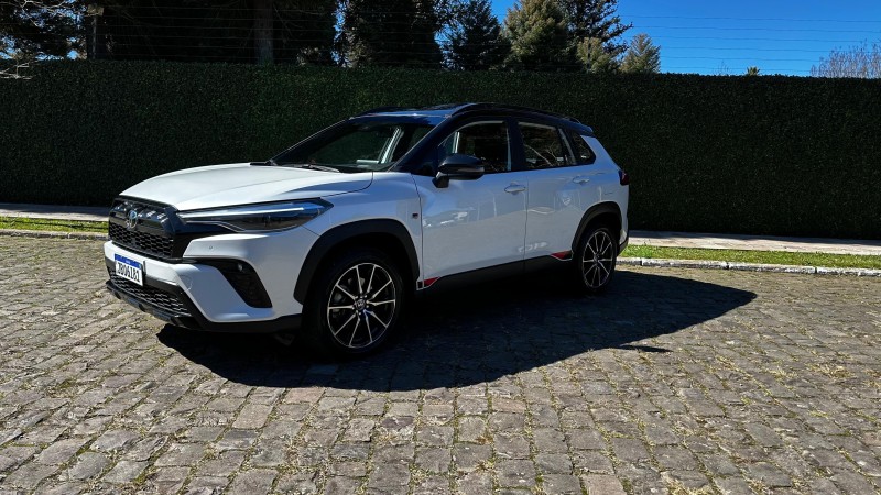 COROLLA 2.0 CROSS GR-S 16V FLEX 4P AUTOMÁTICO - 2023 - FARROUPILHA