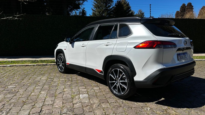 COROLLA 2.0 CROSS GR-S 16V FLEX 4P AUTOMÁTICO - 2023 - FARROUPILHA