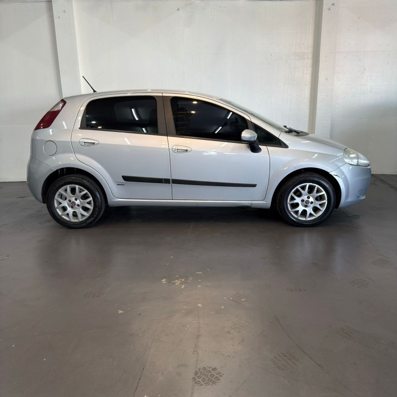 PUNTO 1.4 8V FLEX 4P MANUAL - 2010 - CAXIAS DO SUL