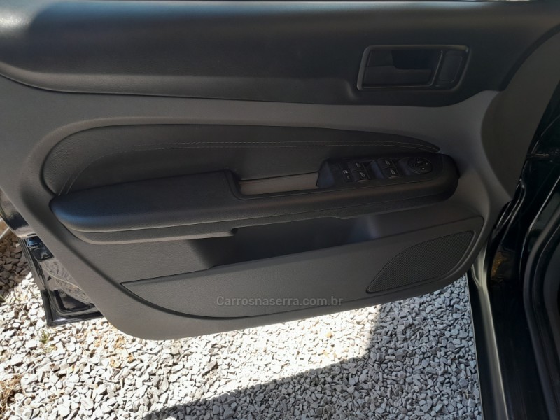 FOCUS 2.0 16V FLEX 4P AUTOMÁTICO - 2011 - VERANóPOLIS