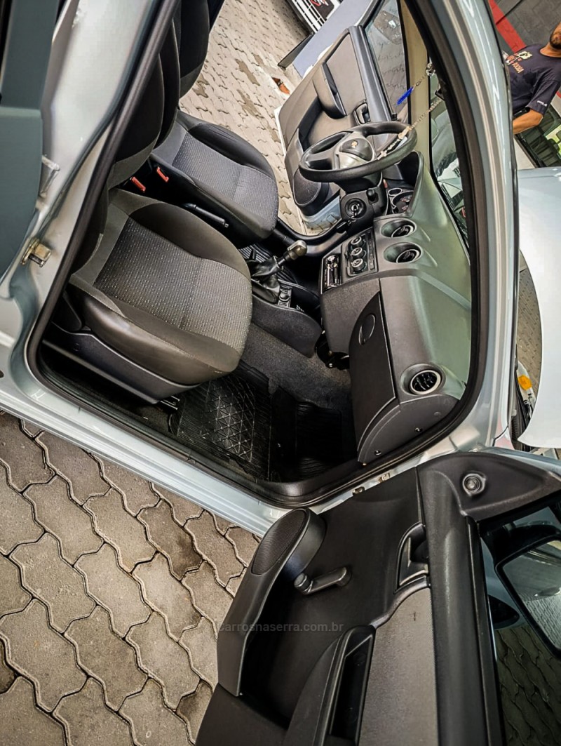 CELTA 1.0 MPFI LT 8V FLEX 4P MANUAL - 2012 - HARMONIA