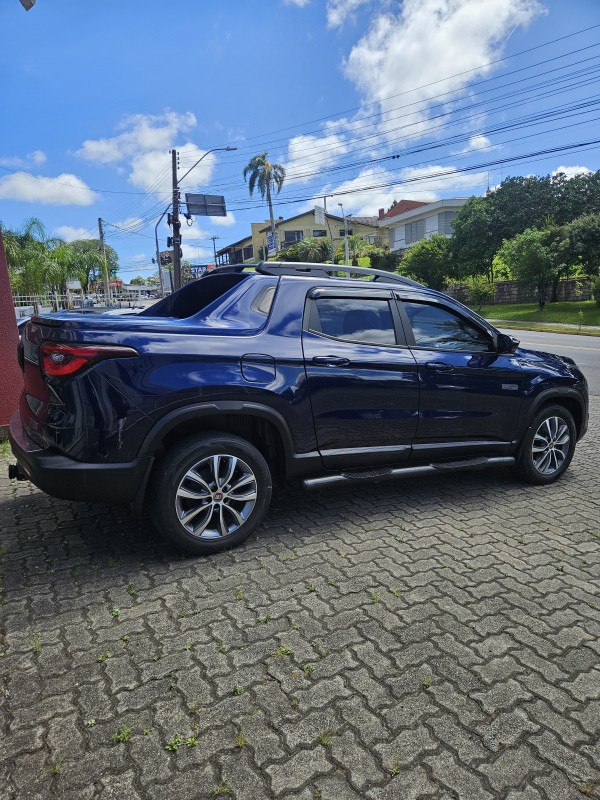 TORO 2.0 16V ULTRA 4X4 AT9 DIESEL 4P AUTOMÁTICO - 2021 - FARROUPILHA