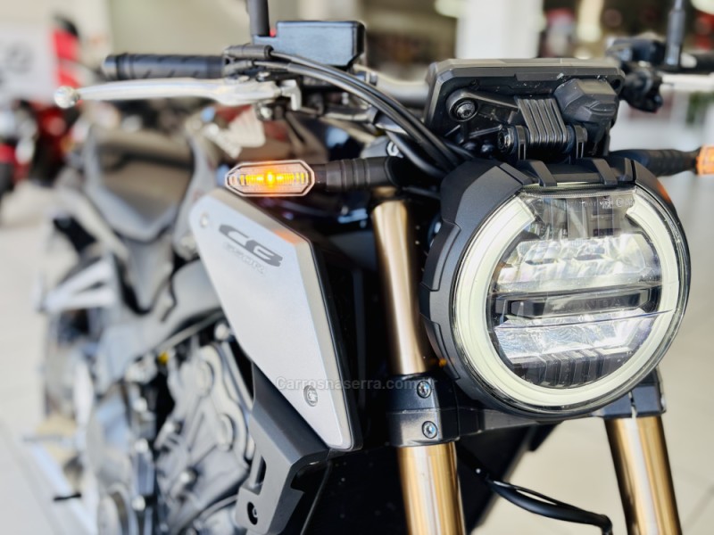 CB 650R  - 2021 - NOVO HAMBURGO