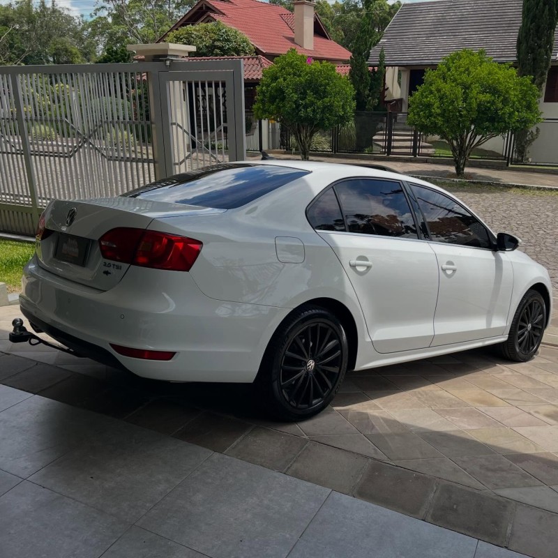 JETTA 2.0 TSI HIGHLINE 211CV GASOLINA 4P TIPTRONIC - 2014 - NOVA PETRóPOLIS
