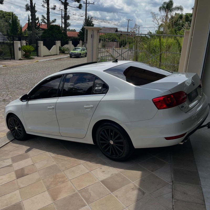 JETTA 2.0 TSI HIGHLINE 211CV GASOLINA 4P TIPTRONIC - 2014 - NOVA PETRóPOLIS