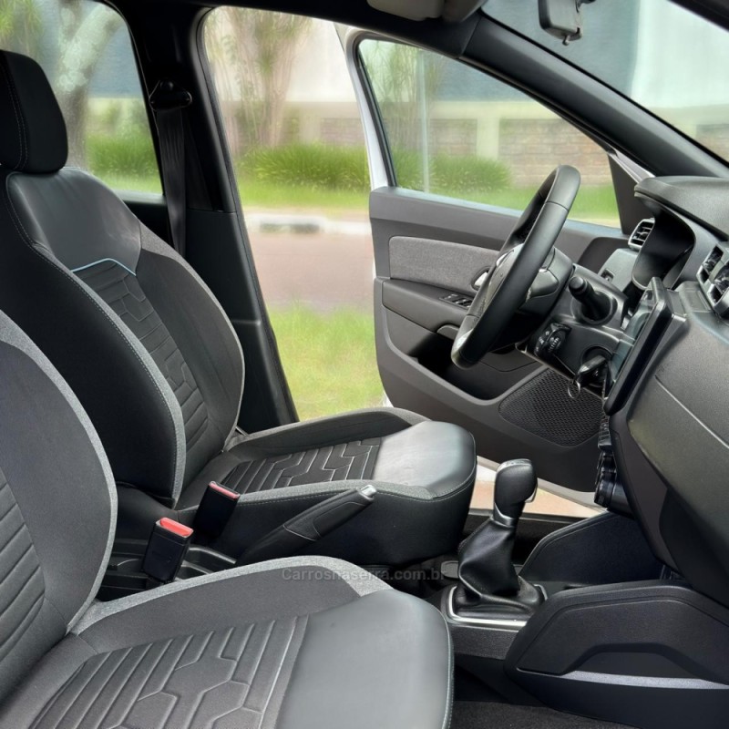 DUSTER 1.6 INTENSE 16V FLEX 4P AUTOMÁTICO - 2023 - NOVO HAMBURGO