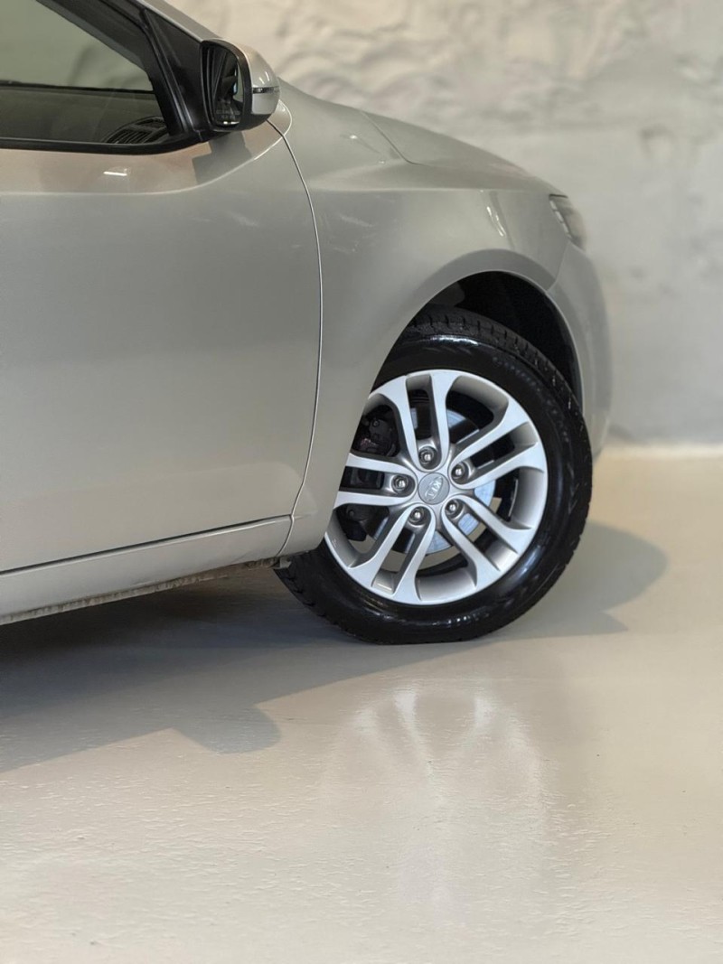 CERATO 1.6 EX3 SEDAN 16V GASOLINA 4P MANUAL - 2011 - CAXIAS DO SUL