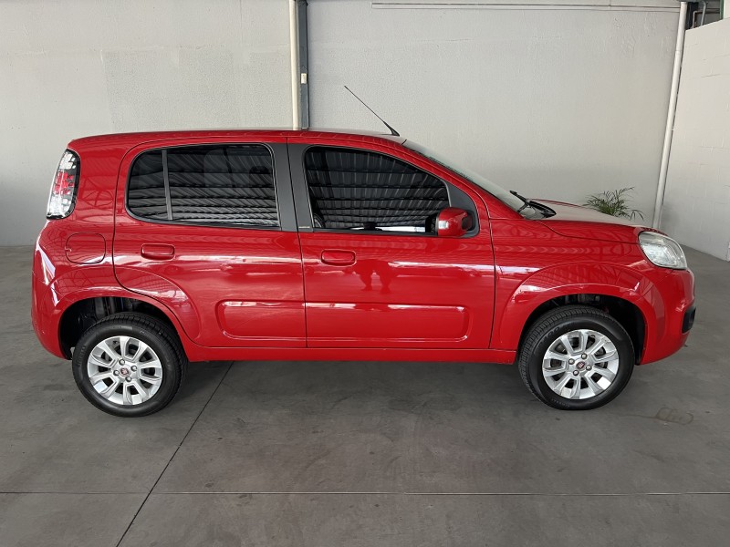UNO 1.0 EVO ATTRACTIVE 8V FLEX 4P MANUAL - 2015 - CAXIAS DO SUL