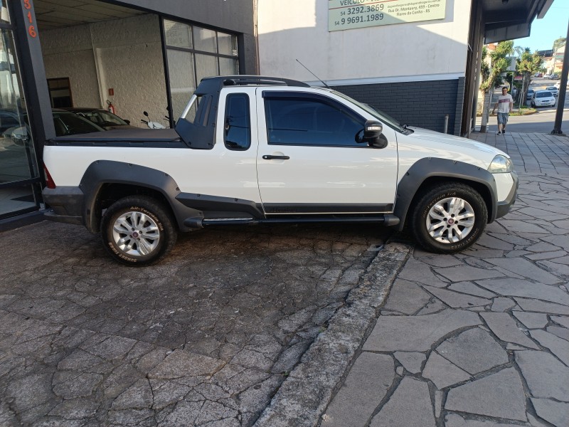 STRADA 1.8 MPI ADVENTURE LOCKER CE 8V FLEX 2P MANUAL - 2013 - FLORES DA CUNHA