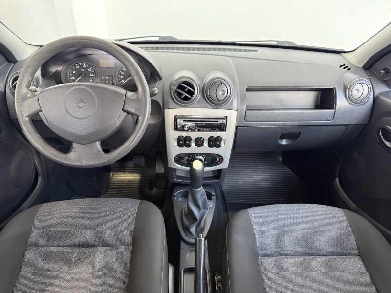 LOGAN 1.6 EXPRESSION 8V HI-FLEX 4P MANUAL - 2010 - CAXIAS DO SUL