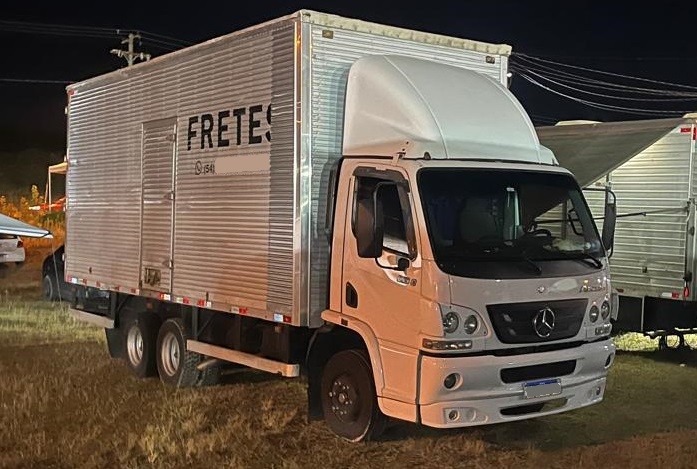 ACCELO 915 C - 2006 - FLORES DA CUNHA