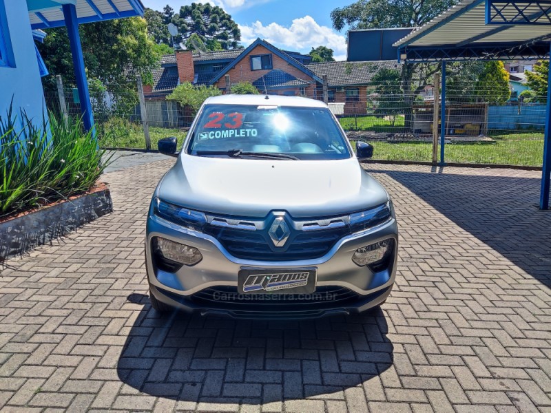 KWID 1.0 12V SCE FLEX INTENSE MANUAL - 2023 - CANELA