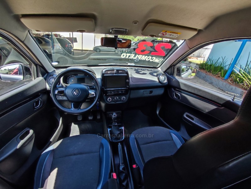 KWID 1.0 12V SCE FLEX INTENSE MANUAL - 2023 - CANELA