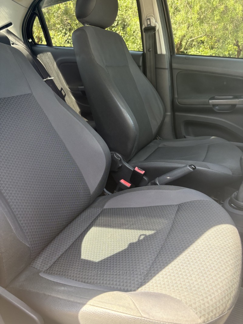 VOYAGE 1.6 MI COMFORTLINE 8V FLEX 4P MANUAL - 2017 - GARIBALDI