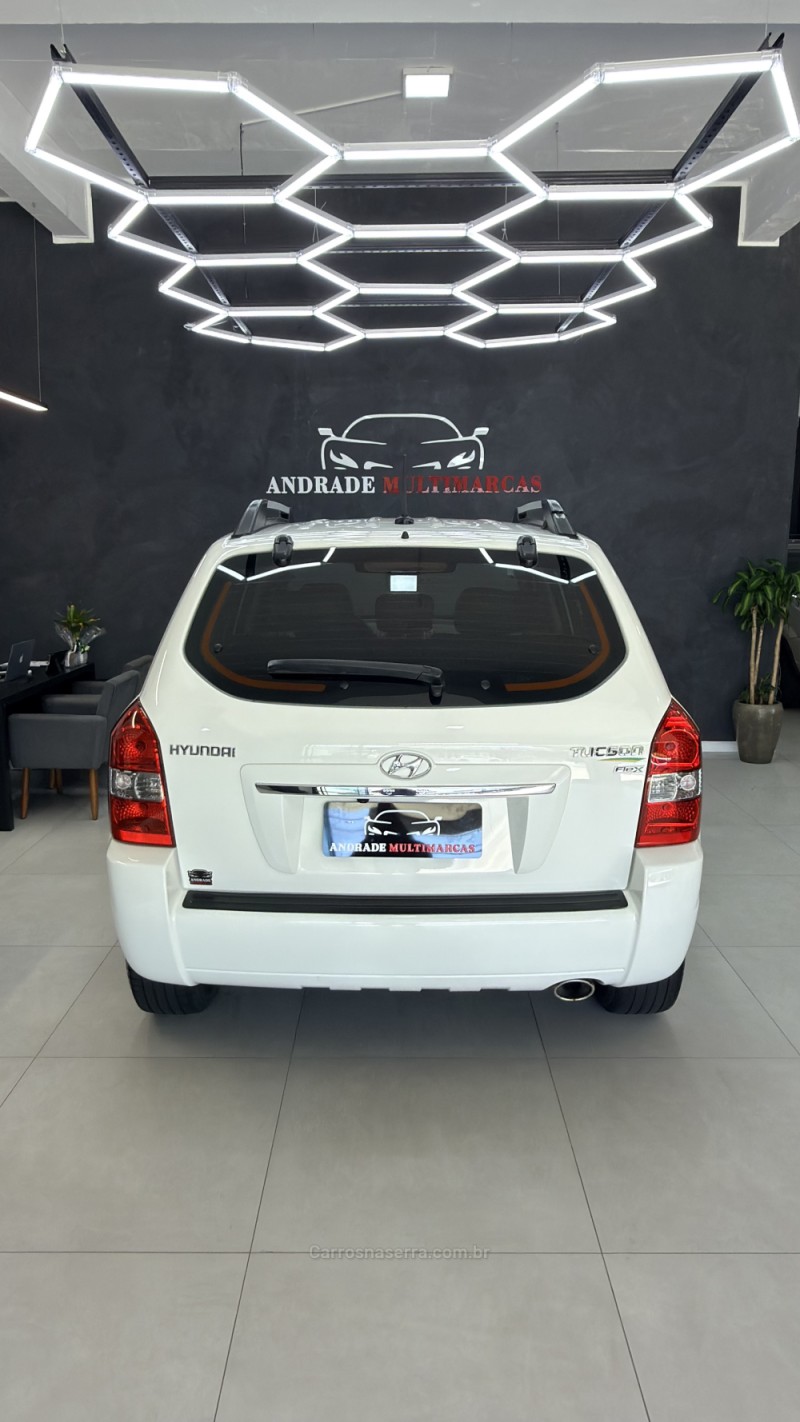 TUCSON 2.0 MPFI GLS 16V 143CV 2WD FLEX 4P AUTOMÁTICO - 2016 - CAXIAS DO SUL