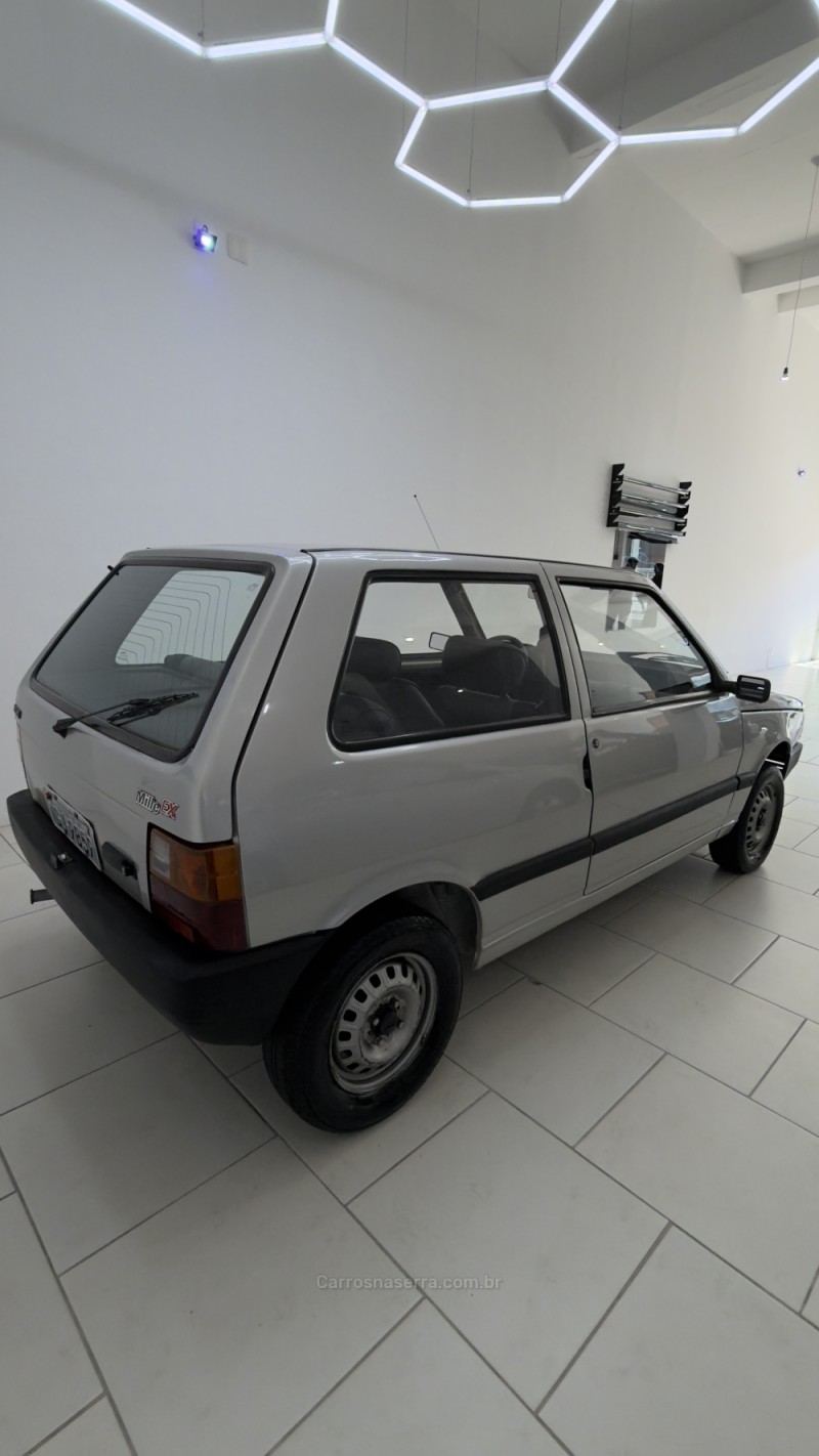 UNO 1.0 IE MILLE 8V GASOLINA 2P MANUAL - 1992 - CAXIAS DO SUL