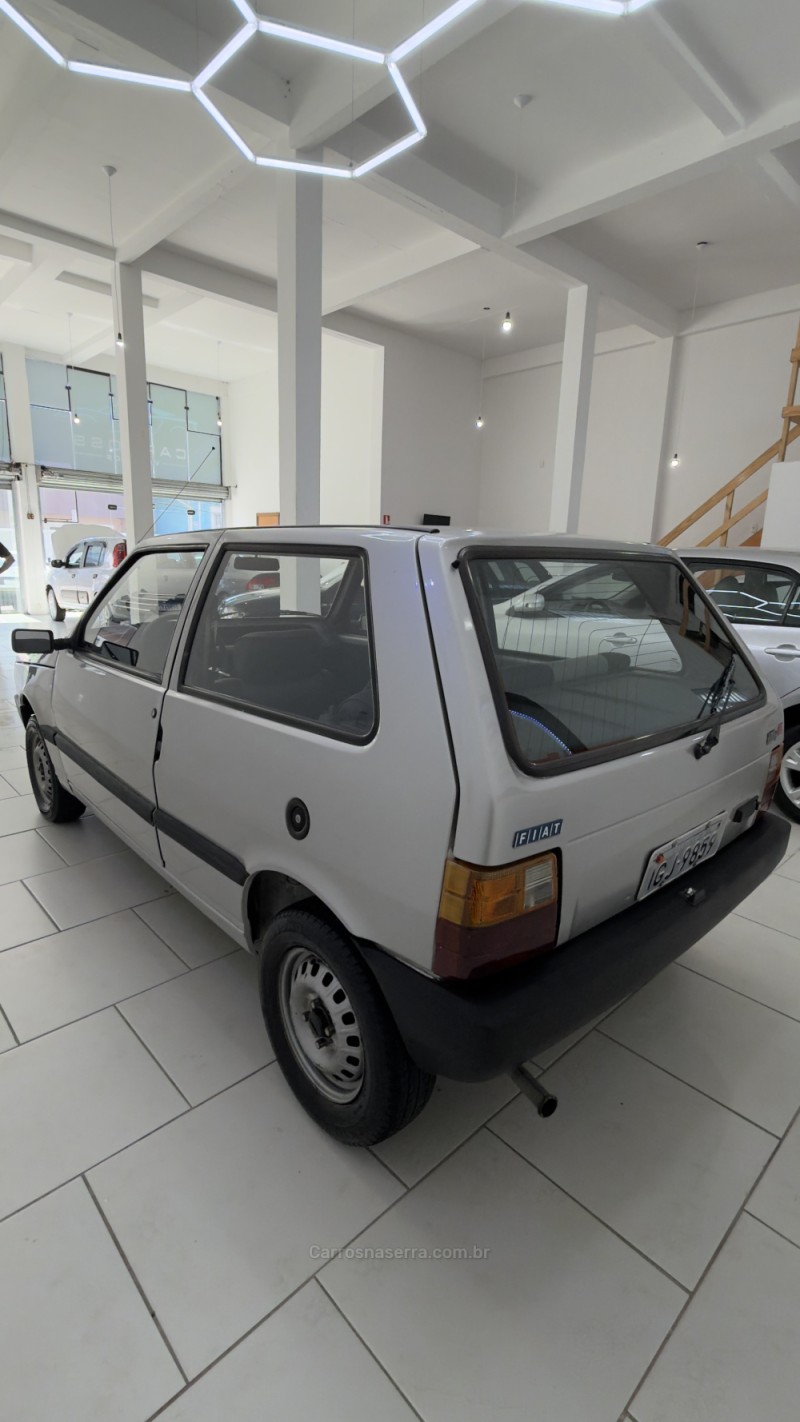 UNO 1.0 IE MILLE 8V GASOLINA 2P MANUAL - 1992 - CAXIAS DO SUL