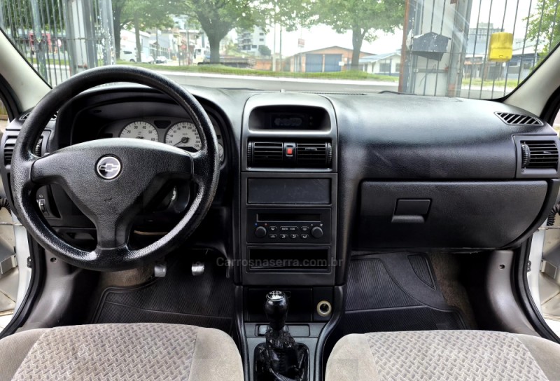 ASTRA 2.0 MPFI CD SEDAN 8V GASOLINA 4P MANUAL - 2004 - CAXIAS DO SUL