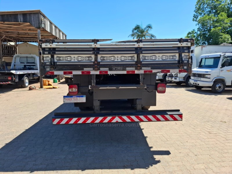 CARGO 2422 E 3 EIXOS - 2009 - PORTãO