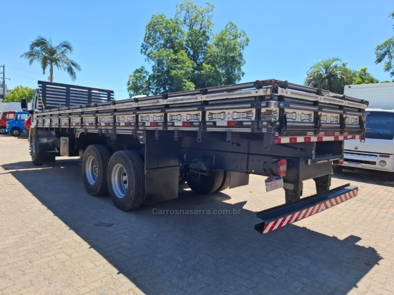 CARGO 2422 E 3 EIXOS - 2009 - PORTãO