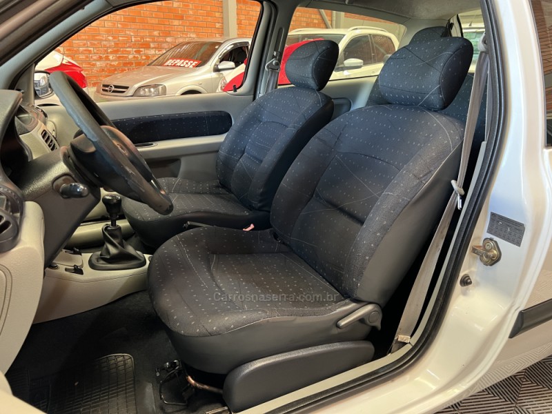 CLIO 1.0 EXPRESSION 16V GASOLINA 2P MANUAL - 2004 - BENTO GONçALVES