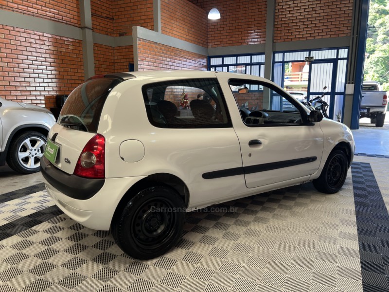 CLIO 1.0 EXPRESSION 16V GASOLINA 2P MANUAL - 2004 - BENTO GONçALVES