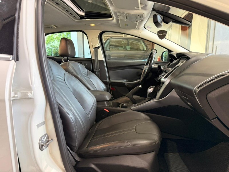 FOCUS 2.0 TITANIUM PLUS HATCH 16V FLEX 4P AUTO - 2015 - FARROUPILHA
