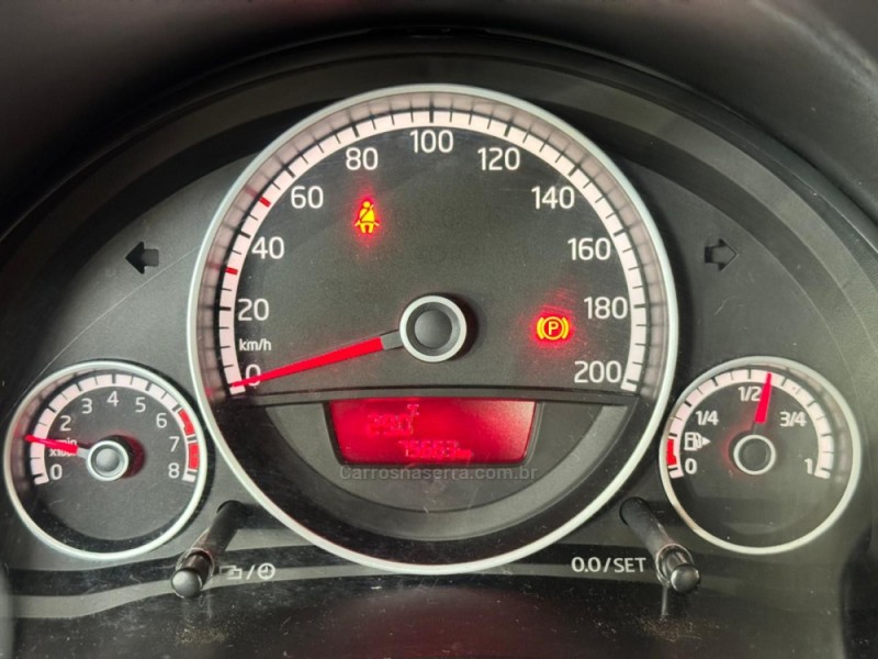 UP 1.0 TRACK UP 12V FLEX 4P MANUAL - 2017 - NOVA PRATA