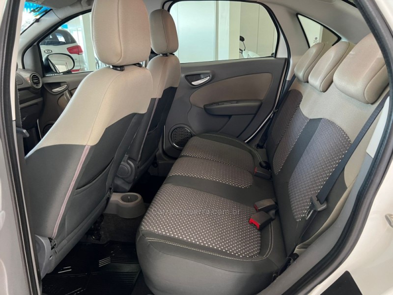 SIENA 1.6 MPI ESSENCE 16V FLEX 4P MANUAL - 2014 - TAQUARA