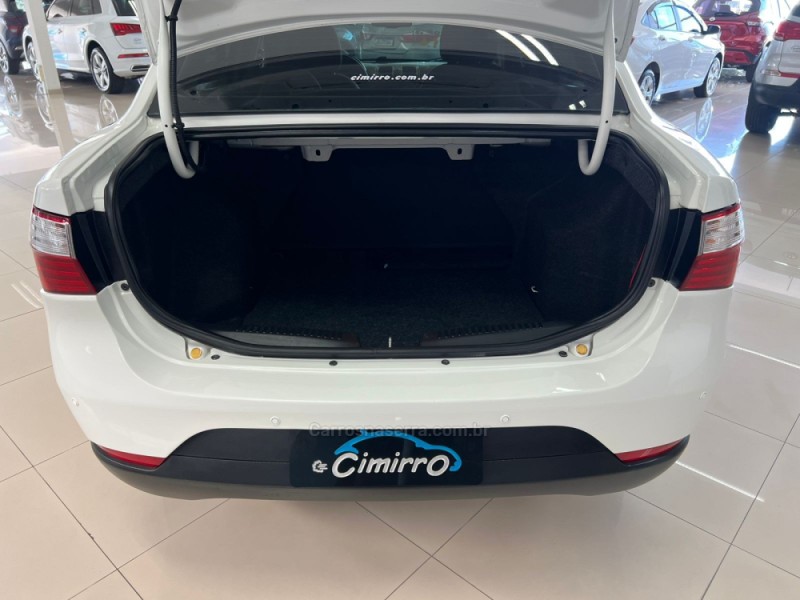 SIENA 1.6 MPI ESSENCE 16V FLEX 4P MANUAL - 2014 - TAQUARA