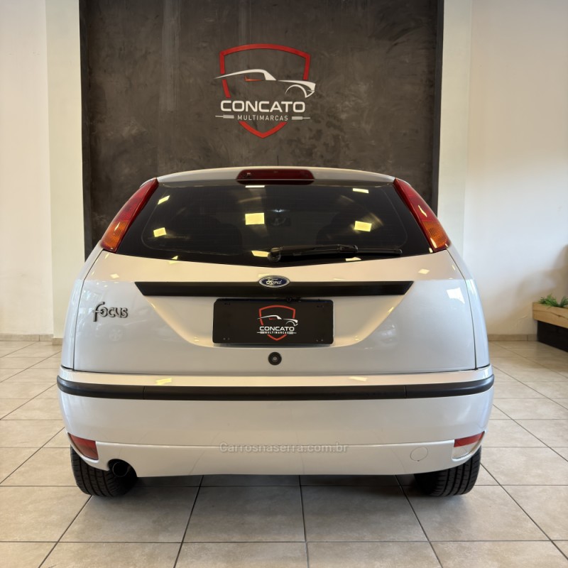 FOCUS 1.6 GL 8V FLEX 4P MANUAL - 2006 - FARROUPILHA