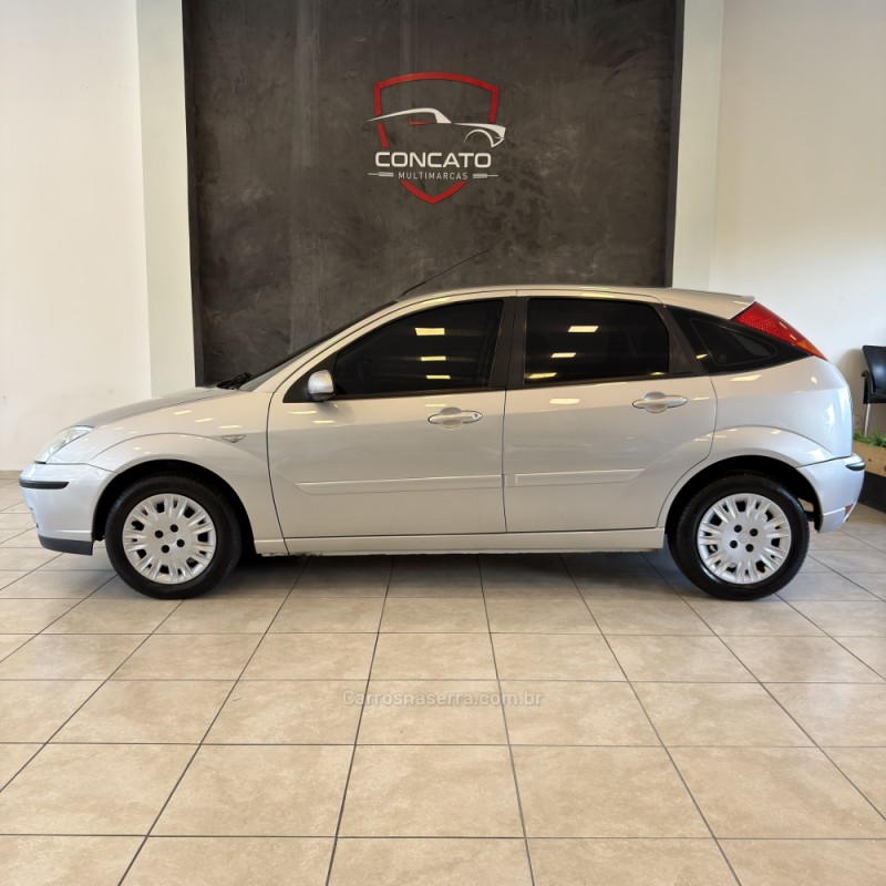 FOCUS 1.6 GL 8V FLEX 4P MANUAL - 2006 - FARROUPILHA