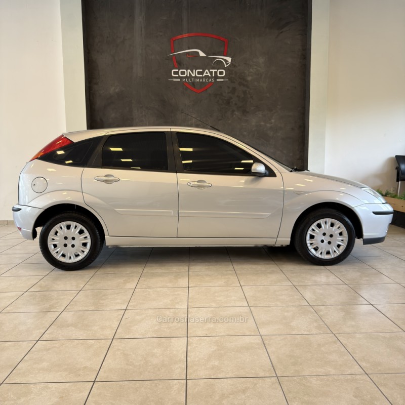 FOCUS 1.6 GL 8V FLEX 4P MANUAL - 2006 - FARROUPILHA