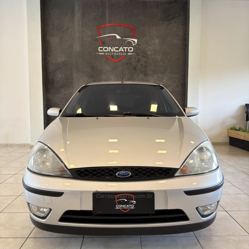 FOCUS 1.6 GL 8V FLEX 4P MANUAL - 2006 - FARROUPILHA
