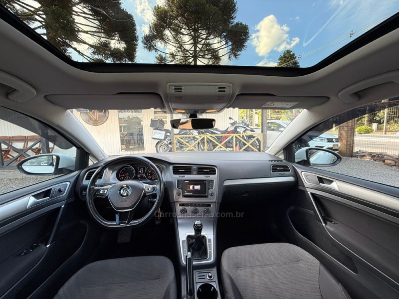 GOLF 1.0 TSI COMFORTLINE 12V TOTAL FLEX 4P MANUAL - 2017 - CANELA