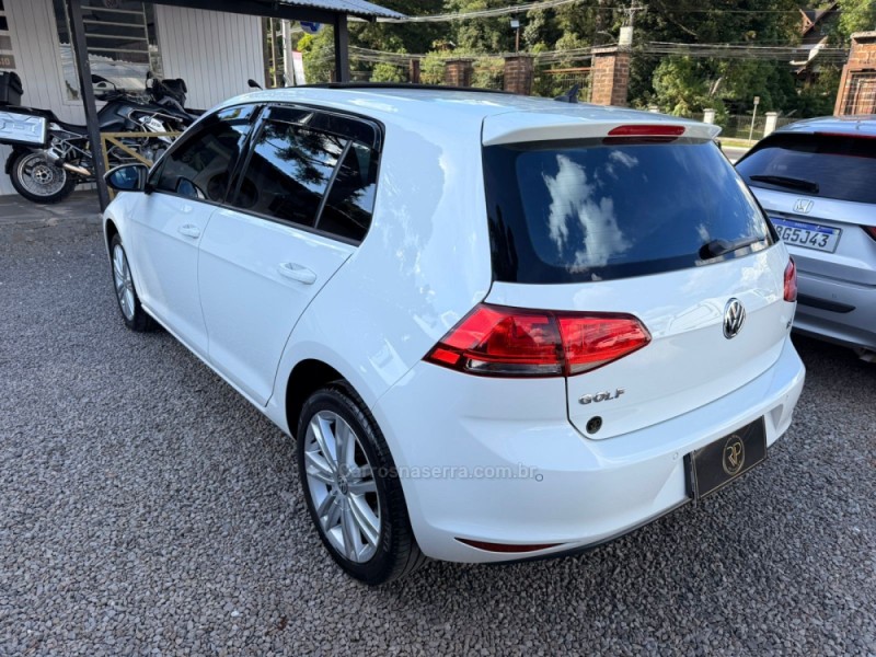 GOLF 1.0 TSI COMFORTLINE 12V TOTAL FLEX 4P MANUAL - 2017 - CANELA