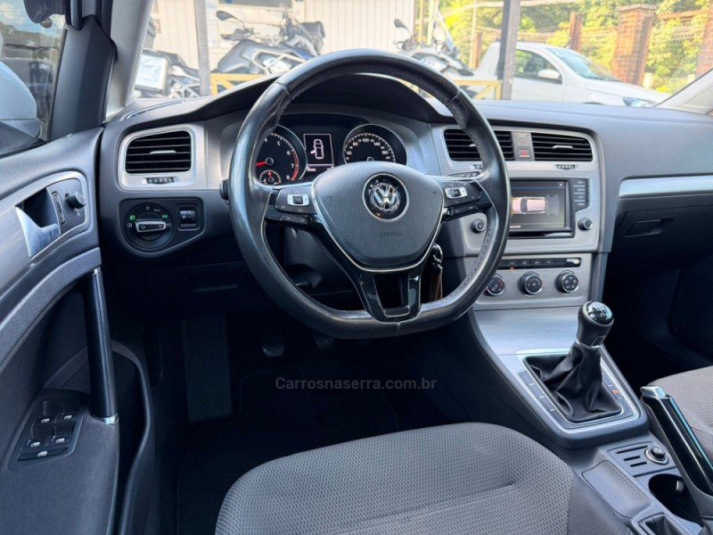 GOLF 1.0 TSI COMFORTLINE 12V TOTAL FLEX 4P MANUAL - 2017 - CANELA