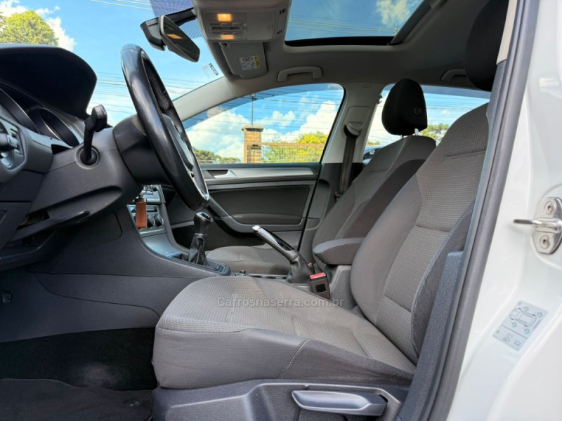 GOLF 1.0 TSI COMFORTLINE 12V TOTAL FLEX 4P MANUAL - 2017 - CANELA