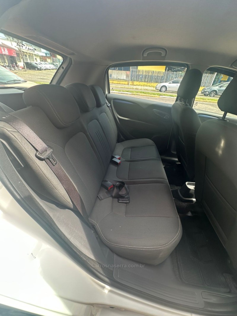 PUNTO 1.4 ATTRACTIVE 8V FLEX 4P MANUAL - 2017 - PAROBé