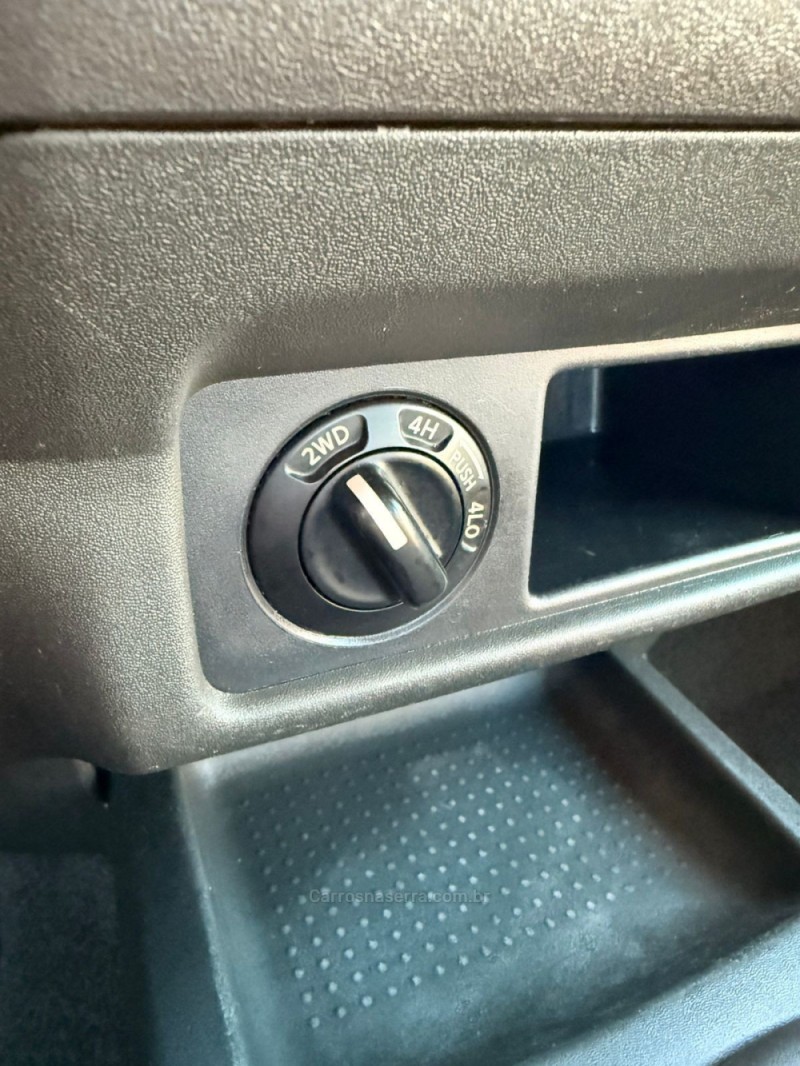 FRONTIER 2.5 XE 4X4 CD TURBO ELETRONIC DIESEL 4P MANUAL - 2013 - CANELA