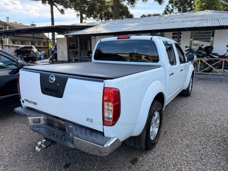 FRONTIER 2.5 XE 4X4 CD TURBO ELETRONIC DIESEL 4P MANUAL - 2013 - CANELA