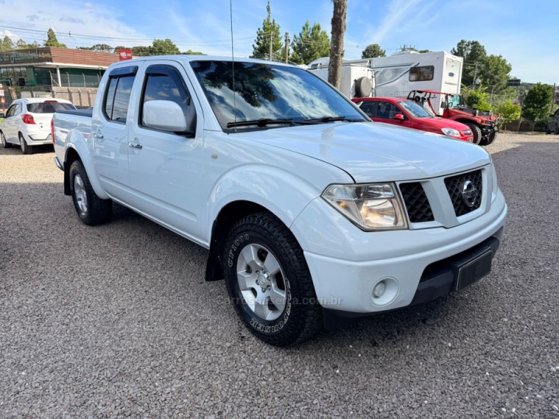 FRONTIER 2.5 XE 4X4 CD TURBO ELETRONIC DIESEL 4P MANUAL - 2013 - CANELA