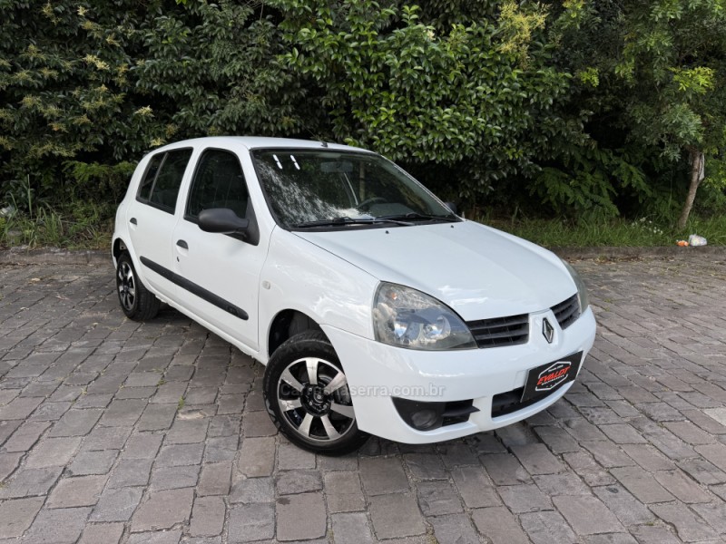 CLIO 1.0 EXPRESSION 16V FLEX 4P MANUAL - 2011 - CAXIAS DO SUL