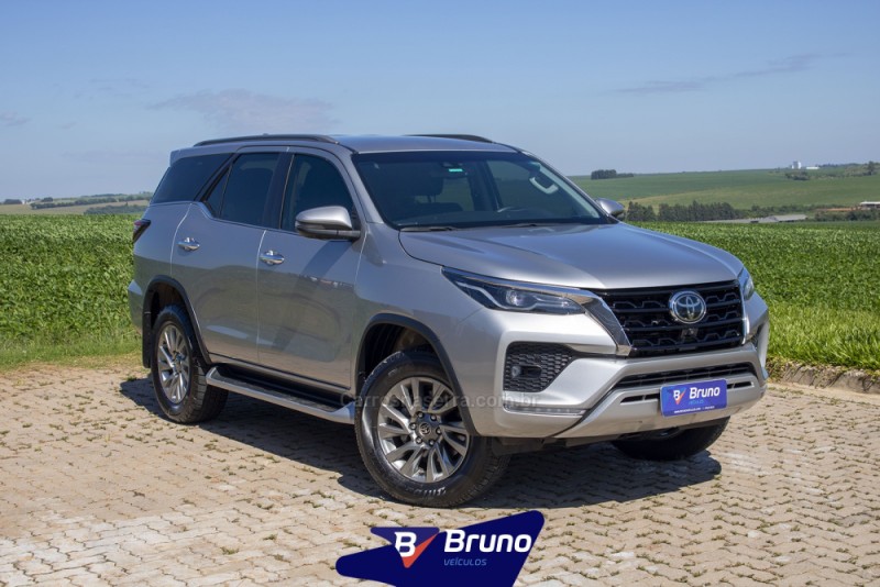 HILUX SW4 2.8 SRX 4X4 7 LUGARES 16V TURBO INTERCOOLER DIESEL 4P AUTOMÁTICO - 2022 - PALMEIRA DAS MISSõES