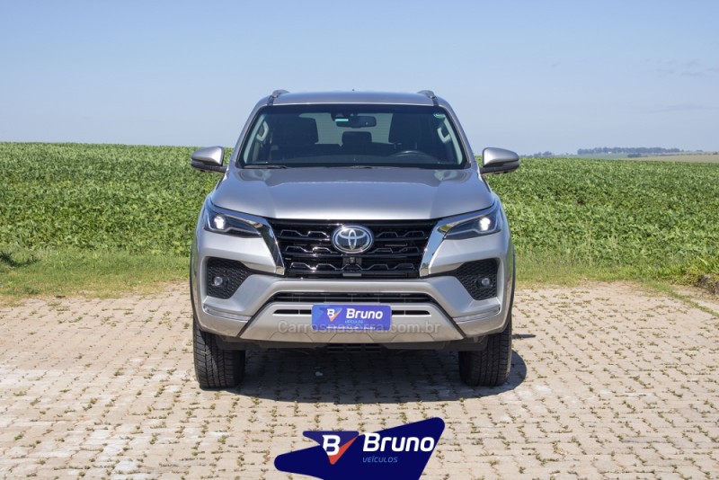 HILUX SW4 2.8 SRX 4X4 7 LUGARES 16V TURBO INTERCOOLER DIESEL 4P AUTOMÁTICO - 2022 - PALMEIRA DAS MISSõES